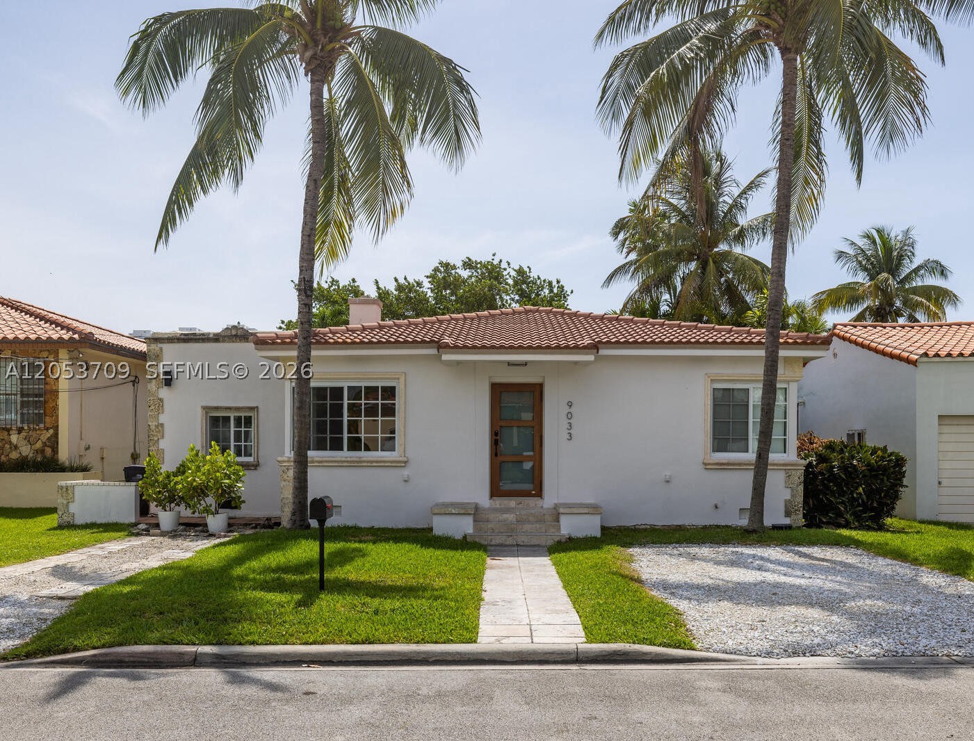 ALTOS DEL MAR NO 4 - Residential