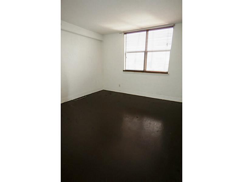 401 BLU OF NORTH BEACH CO - Residential Lease