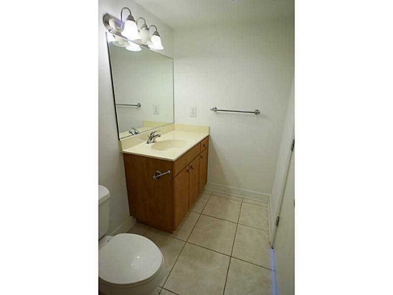 401 BLU OF NORTH BEACH CO - Residential Lease