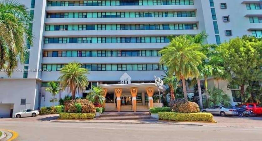 THE CASABLANCA CONDO - Residential Lease