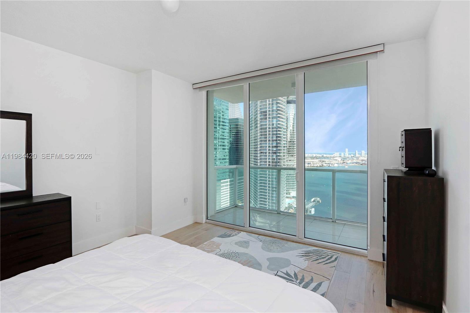 BRICKELL ON THE RIVER N T - Residential