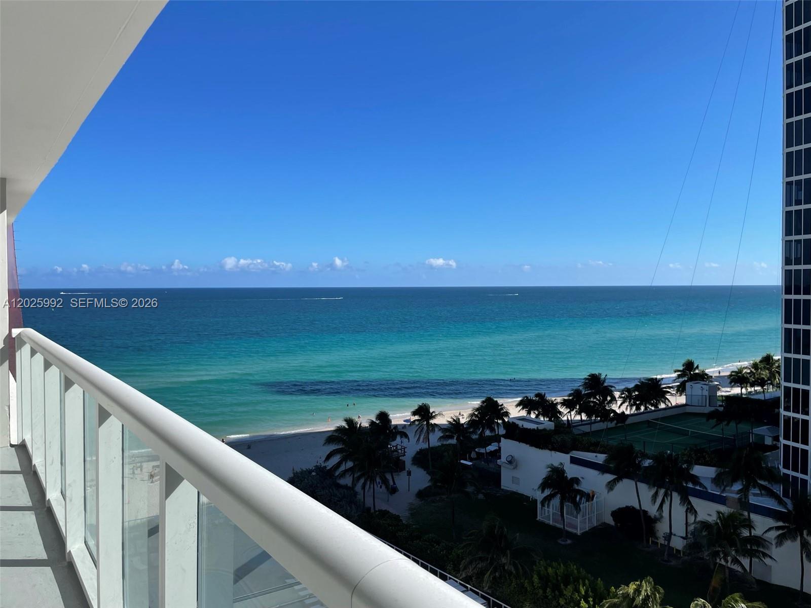 THE AVENTURA BEACH CLUB C - Residential
