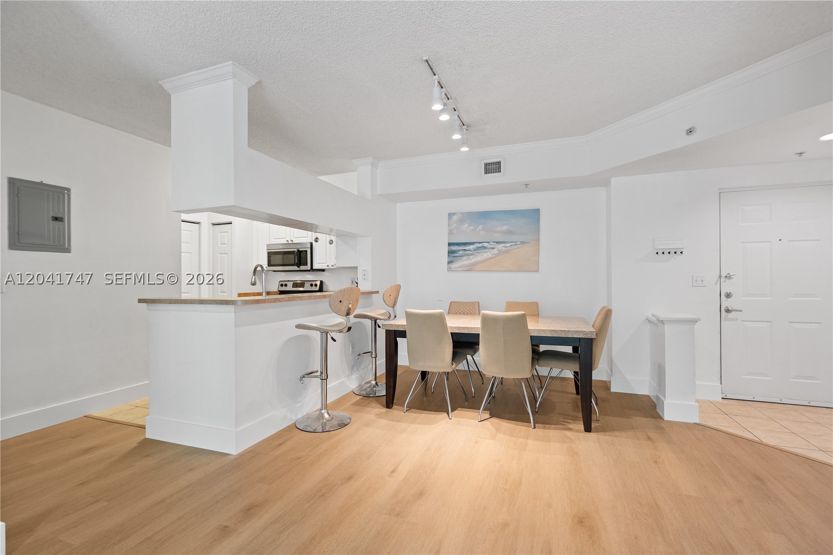 PORTO BELLAGIO CONDO - Residential