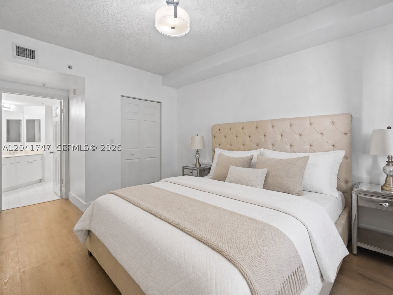 PORTO BELLAGIO CONDO - Residential