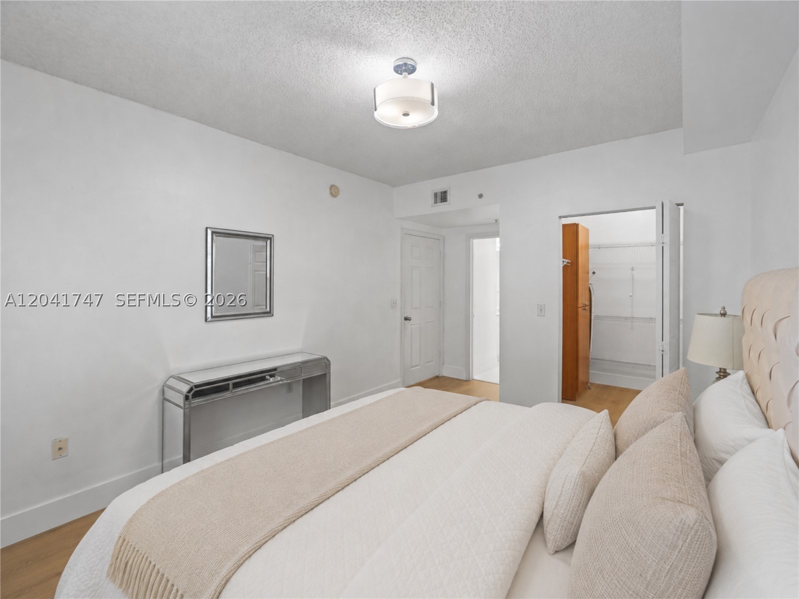 PORTO BELLAGIO CONDO - Residential