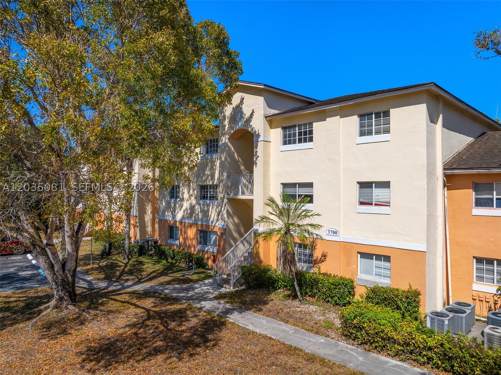LAKEWOOD AT EMERALD HILLS - Residential