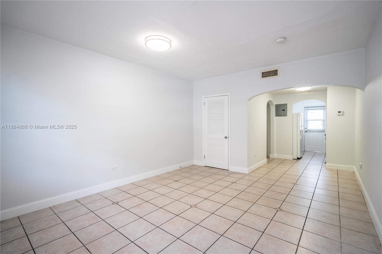 ALTOS DEL MAR - Residential Lease