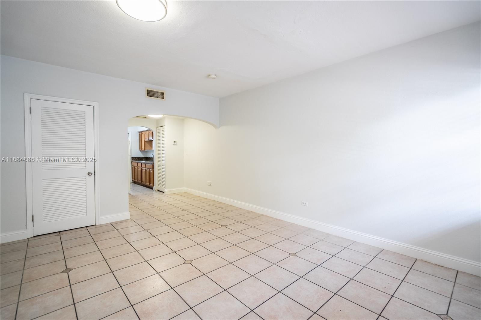 ALTOS DEL MAR - Residential Lease