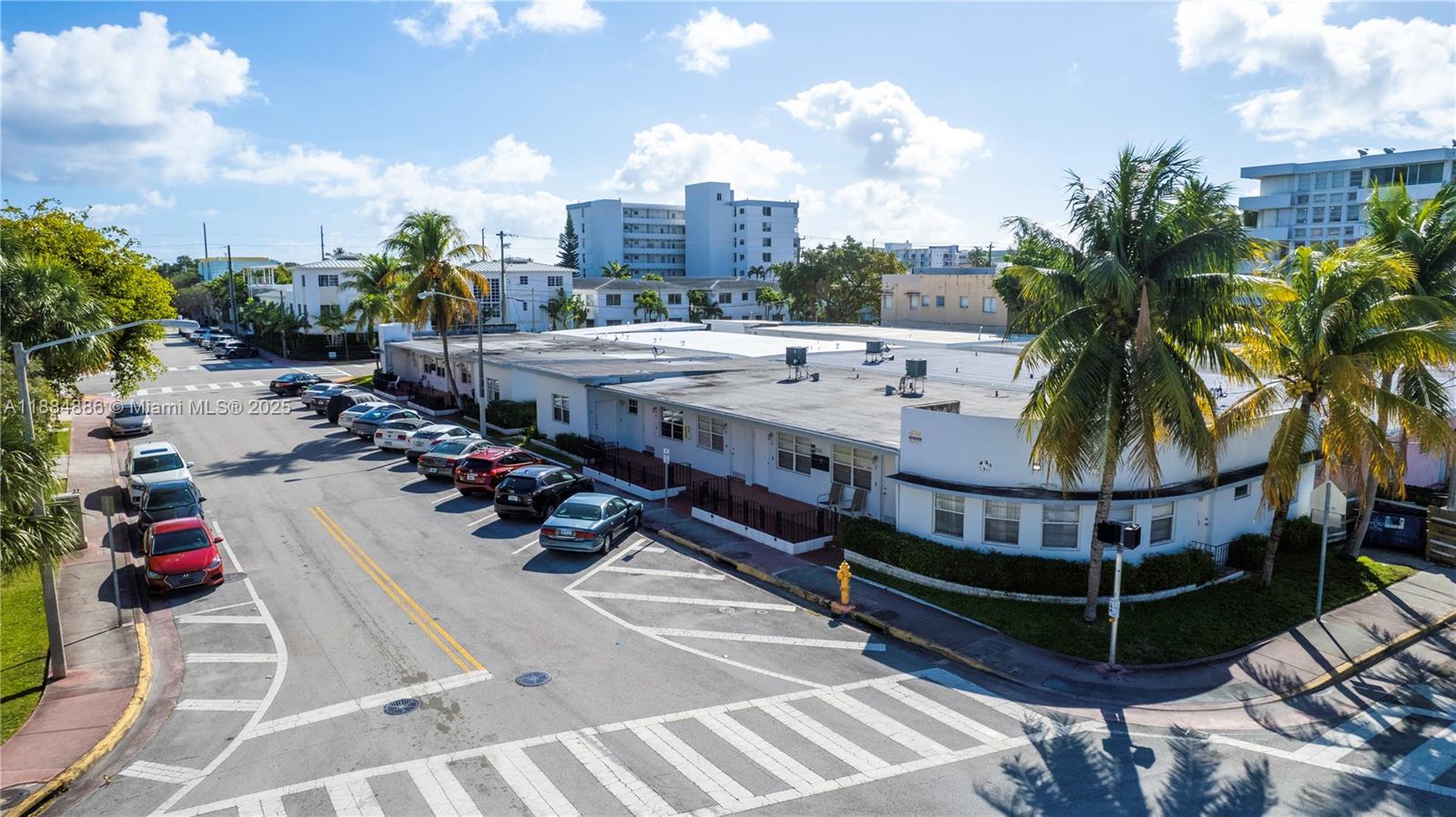 ALTOS DEL MAR - Residential Lease