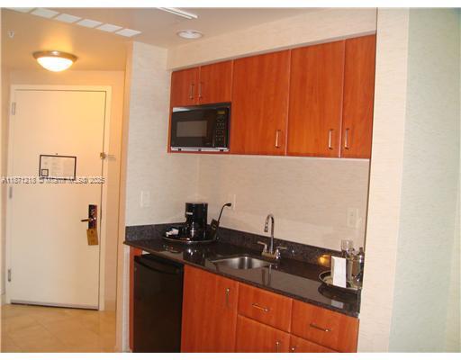 TRUMP INTERNATIONAL SONES - Residential