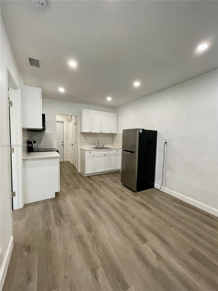 SUNNY HAVEN - Residential Lease