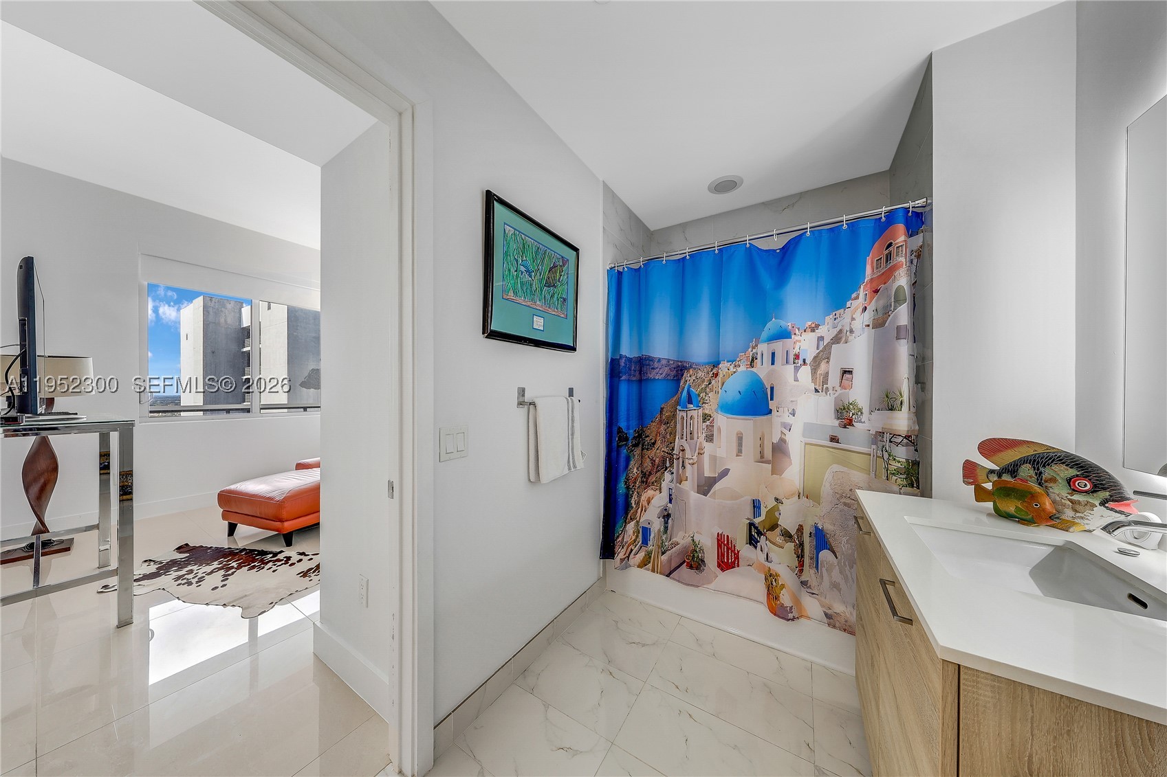 THE HARBOUR SOUTH CONDO - Residential