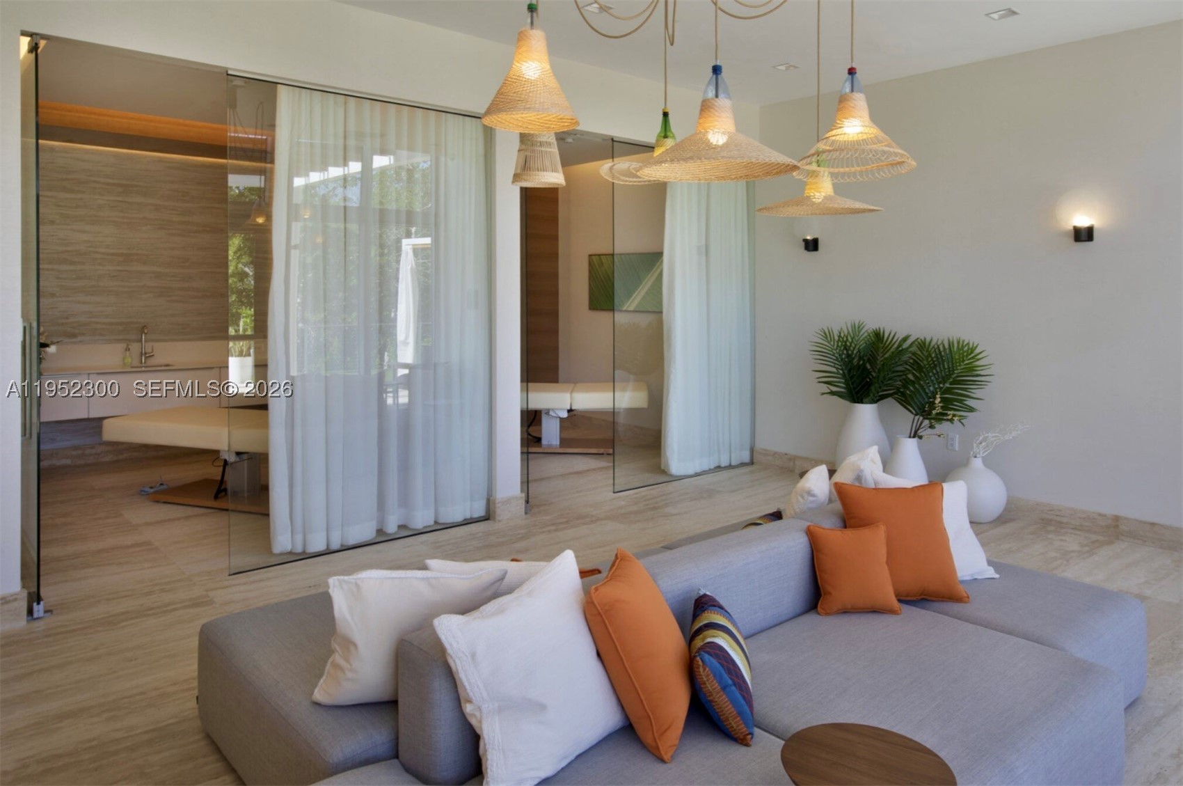 THE HARBOUR SOUTH CONDO - Residential