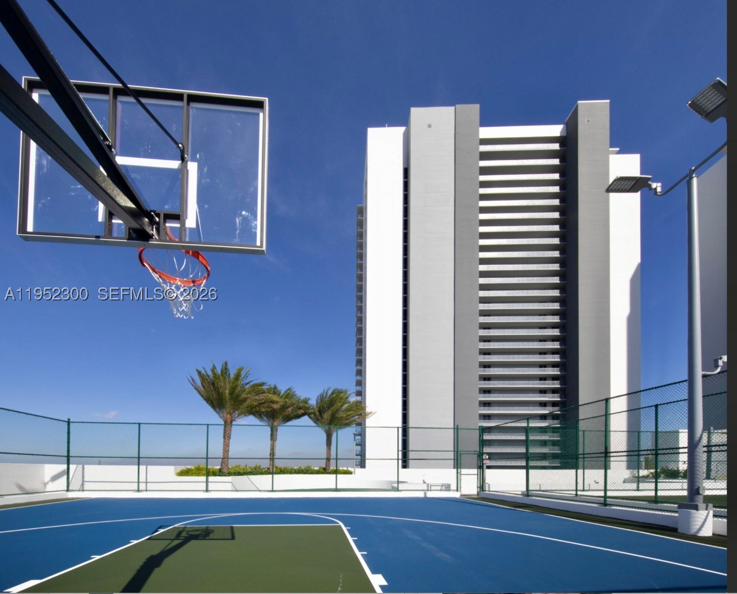 THE HARBOUR SOUTH CONDO - Residential