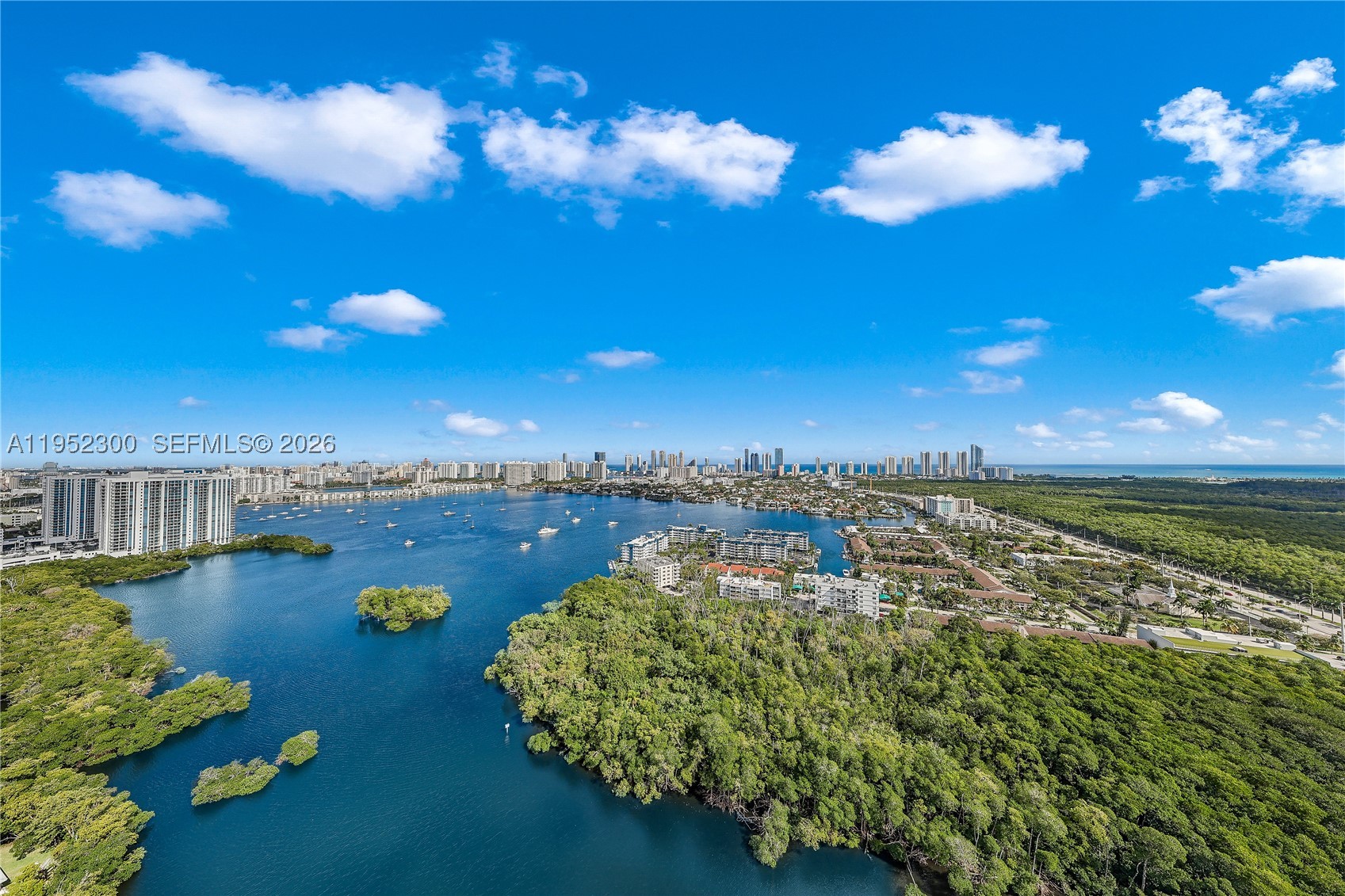 THE HARBOUR SOUTH CONDO - Residential