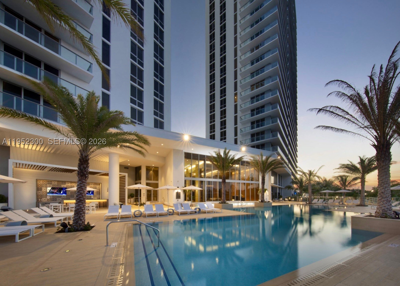 THE HARBOUR SOUTH CONDO - Residential