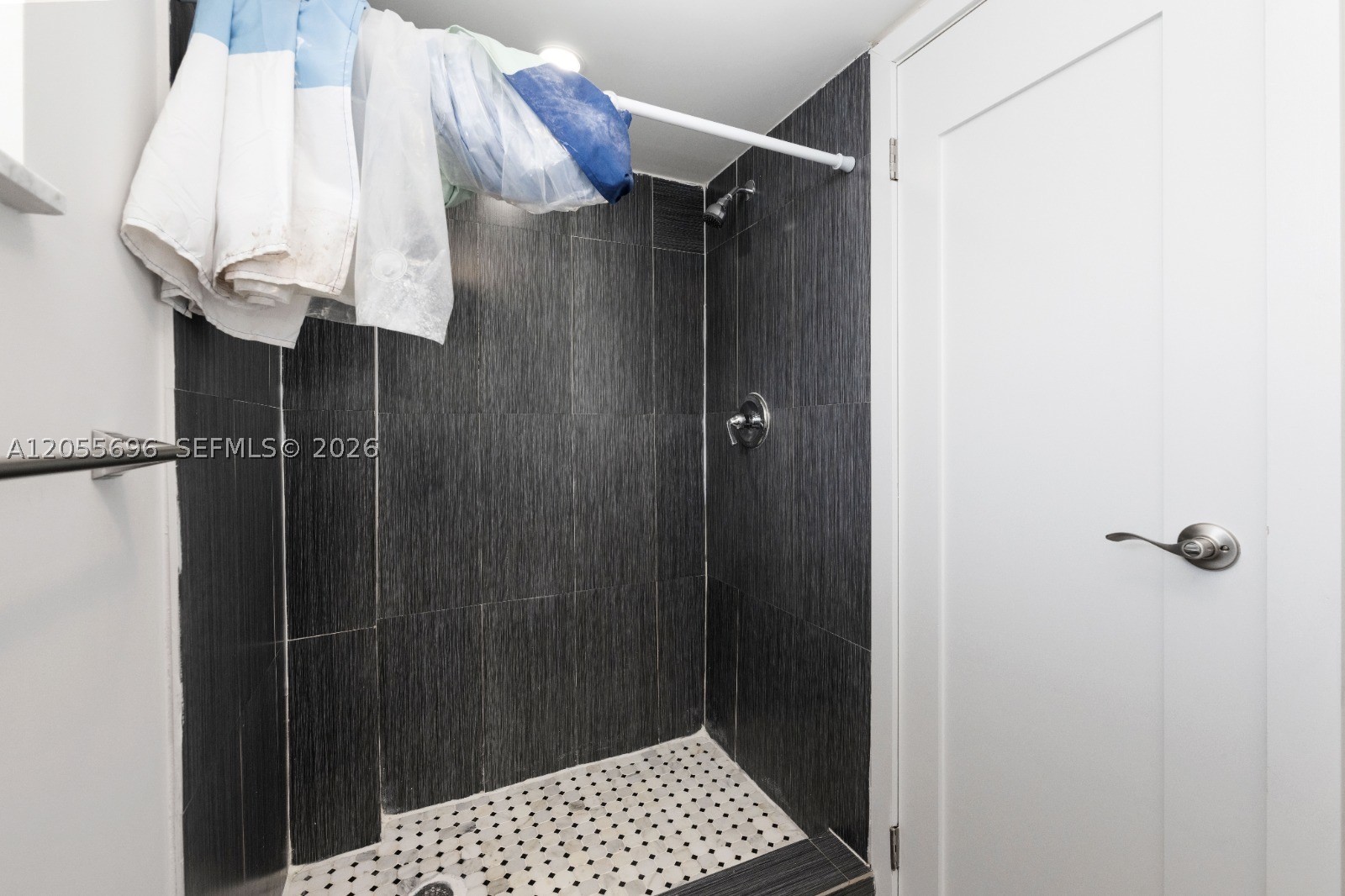 EL CONQUISTADOR SOUTH CON - Residential