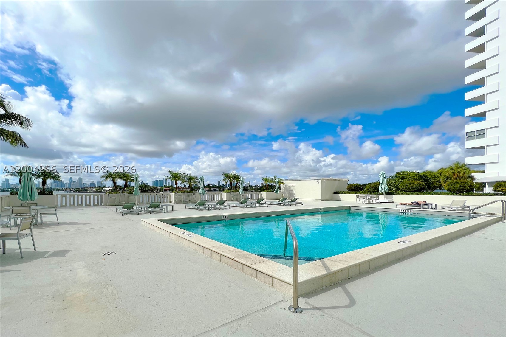 ISLAND TERRACE CONDO - Residential