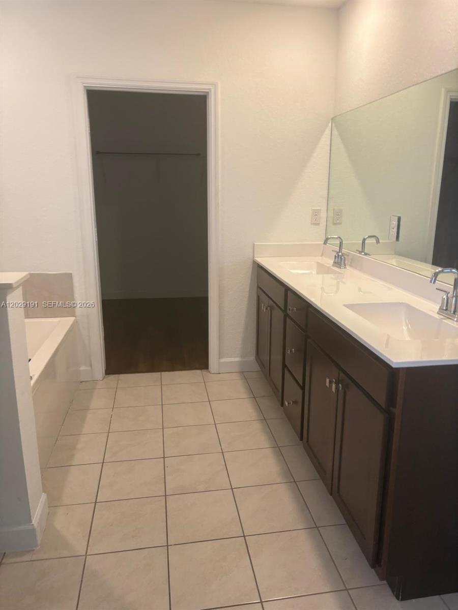LUCKY START AT SUNRISE ES - Residential Lease