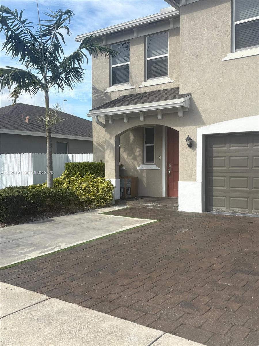 LUCKY START AT SUNRISE ES - Residential Lease