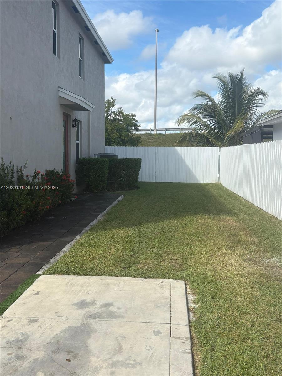 LUCKY START AT SUNRISE ES - Residential Lease