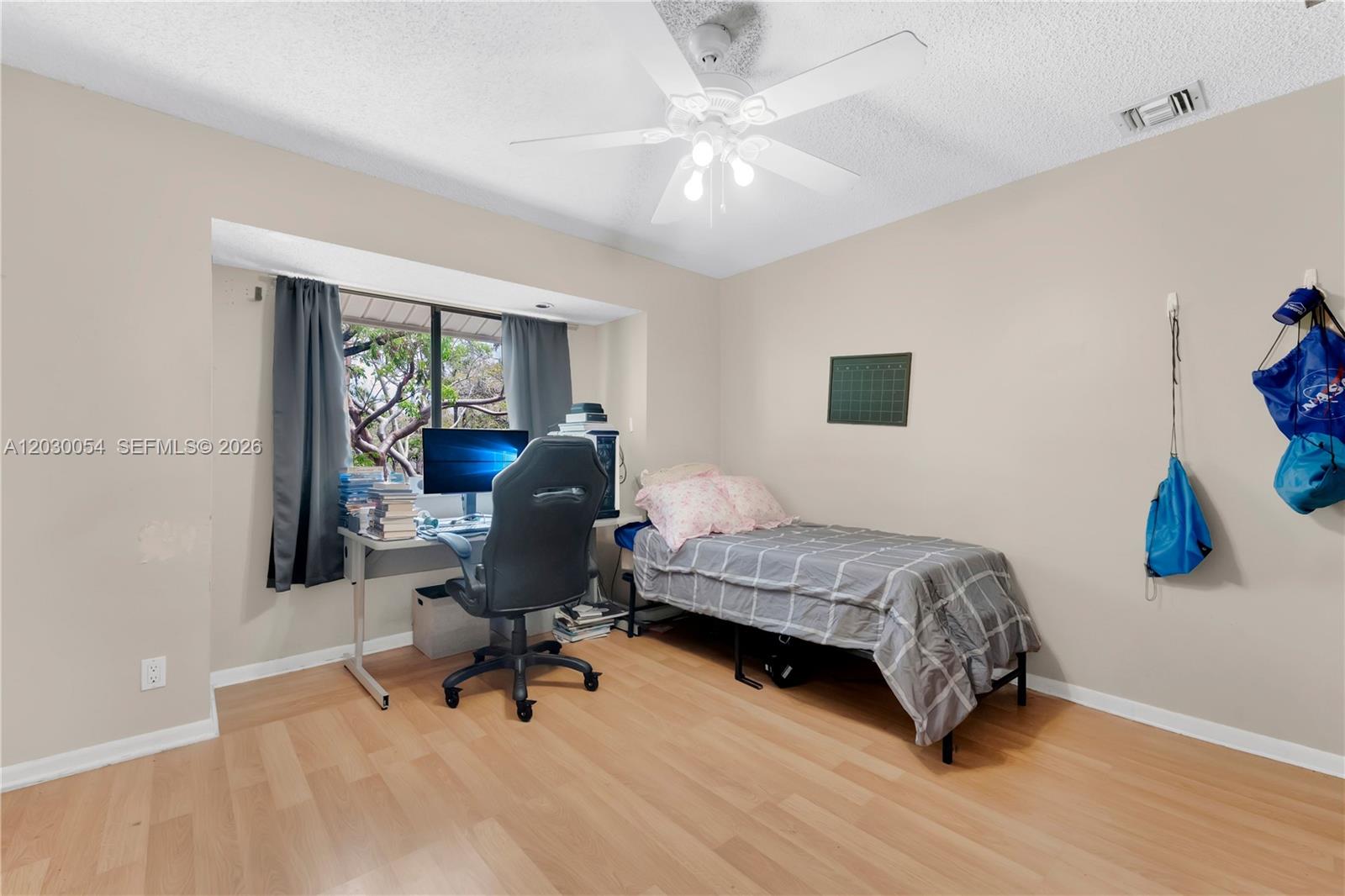 NOB HILL AT WELLEBY CONDO - Residential Lease
