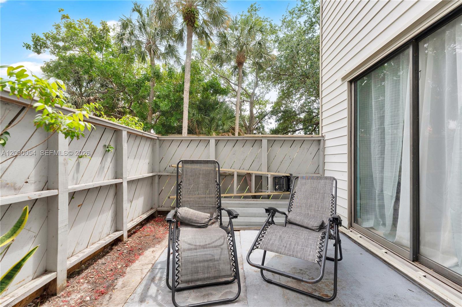 NOB HILL AT WELLEBY CONDO - Residential Lease