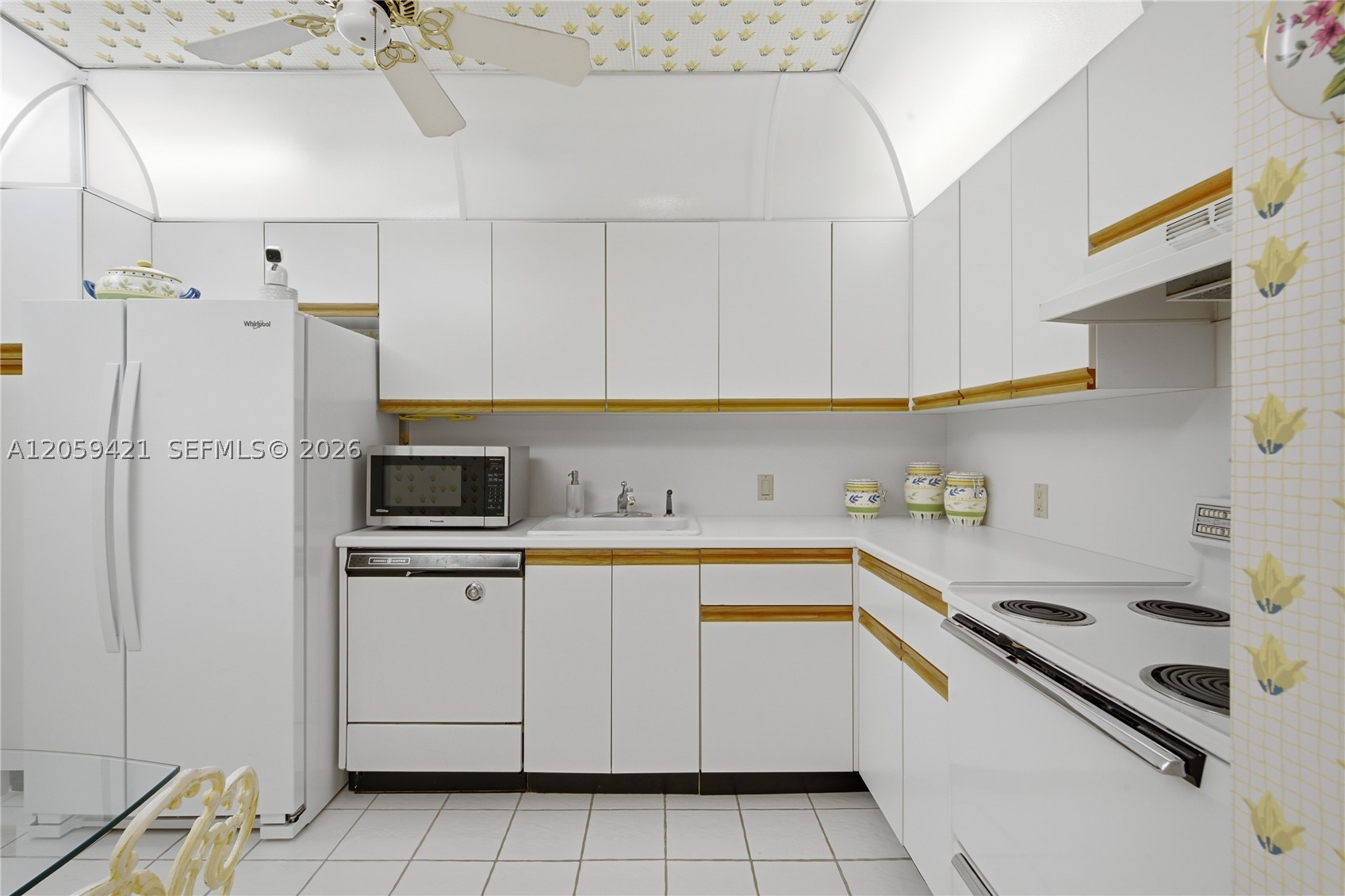BONAVIDA CONDO - Residential