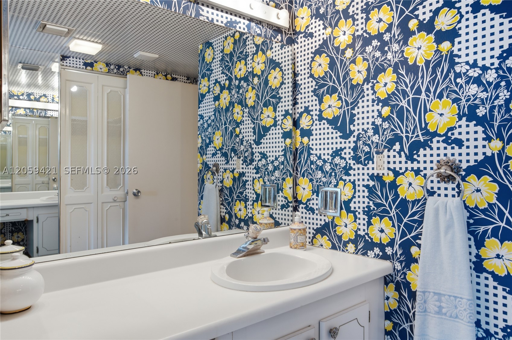 BONAVIDA CONDO - Residential
