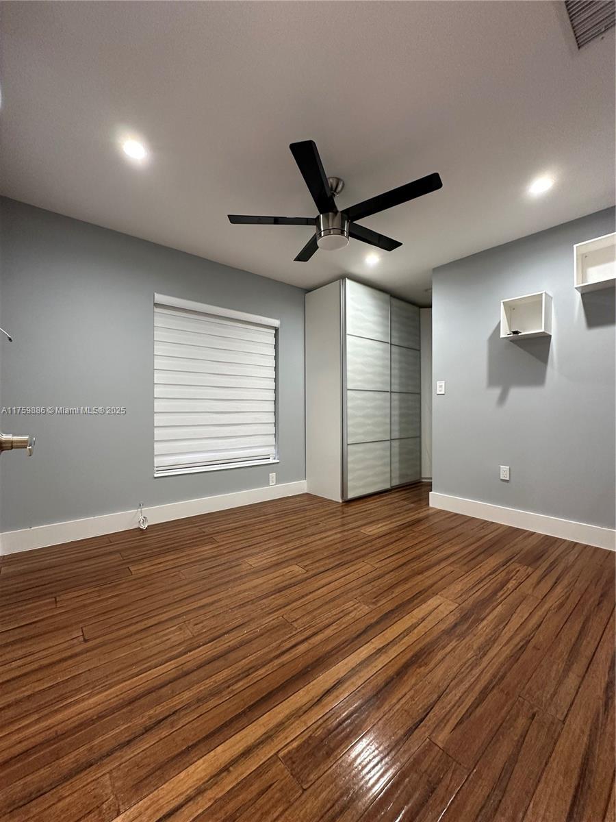 LAKES ON THE GREEN GLYNN - Residential Lease