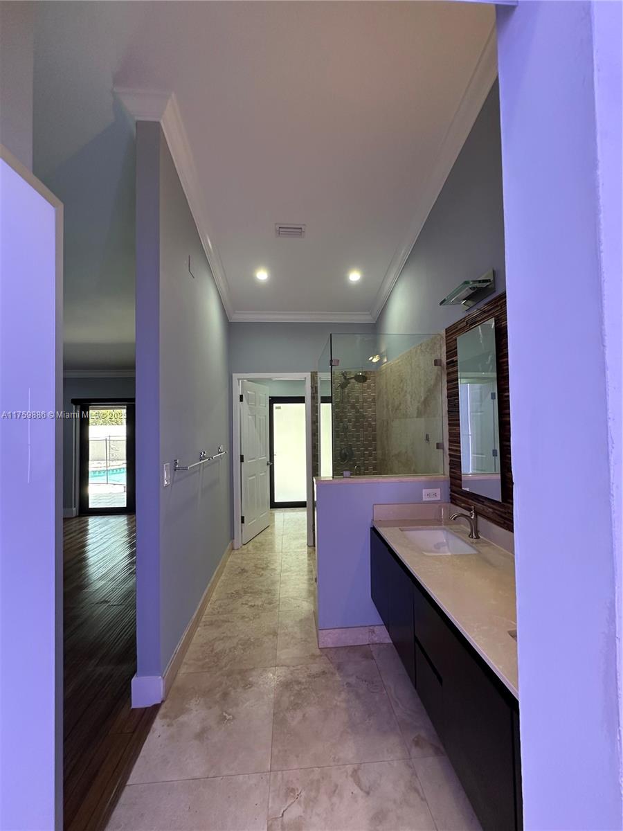 LAKES ON THE GREEN GLYNN - Residential Lease