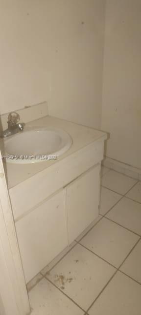 WATERSIDE TOWNHOMES SEC 3 - Residential