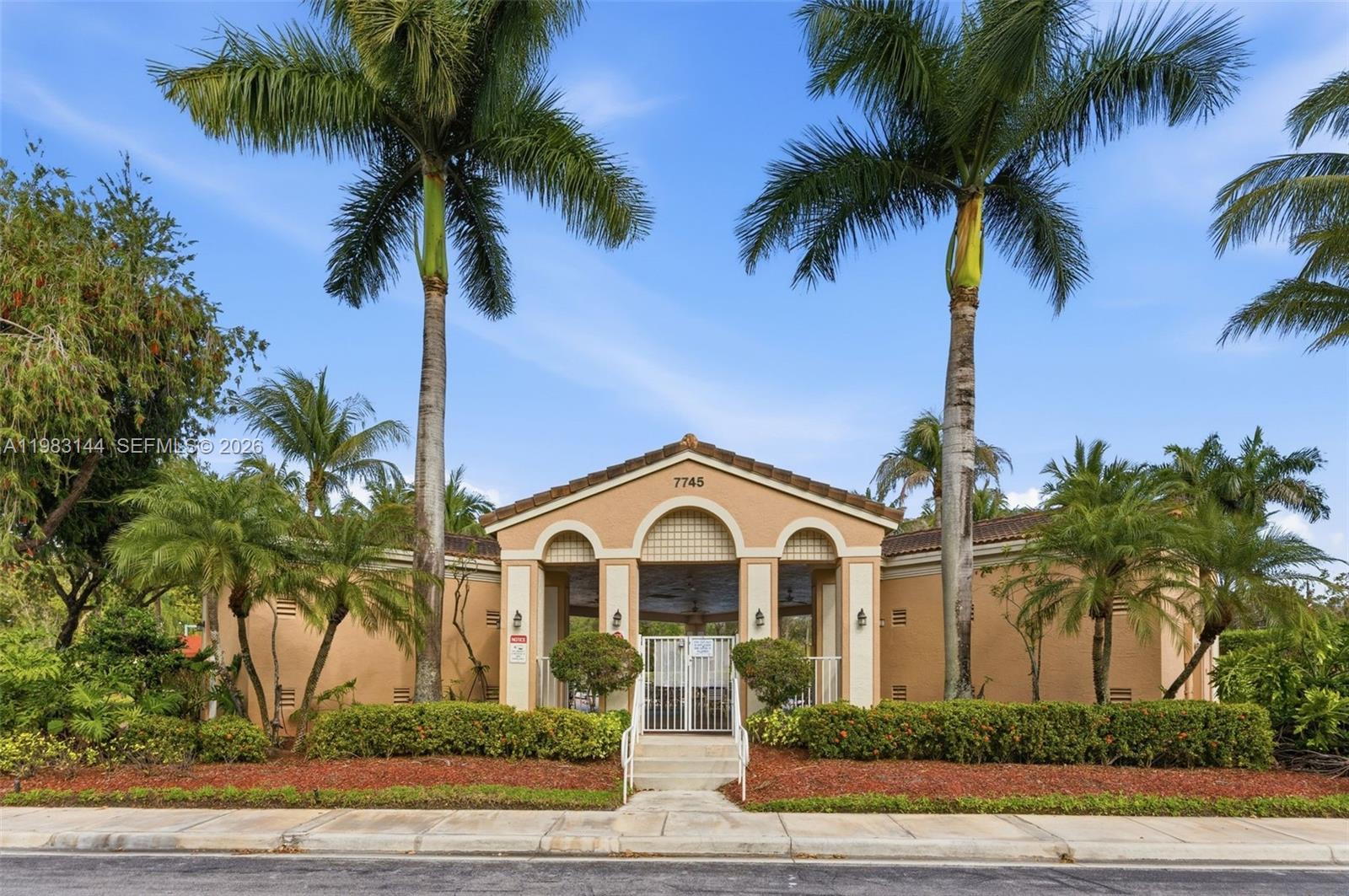 YARDLEY CONDOMINIUM E - Residential