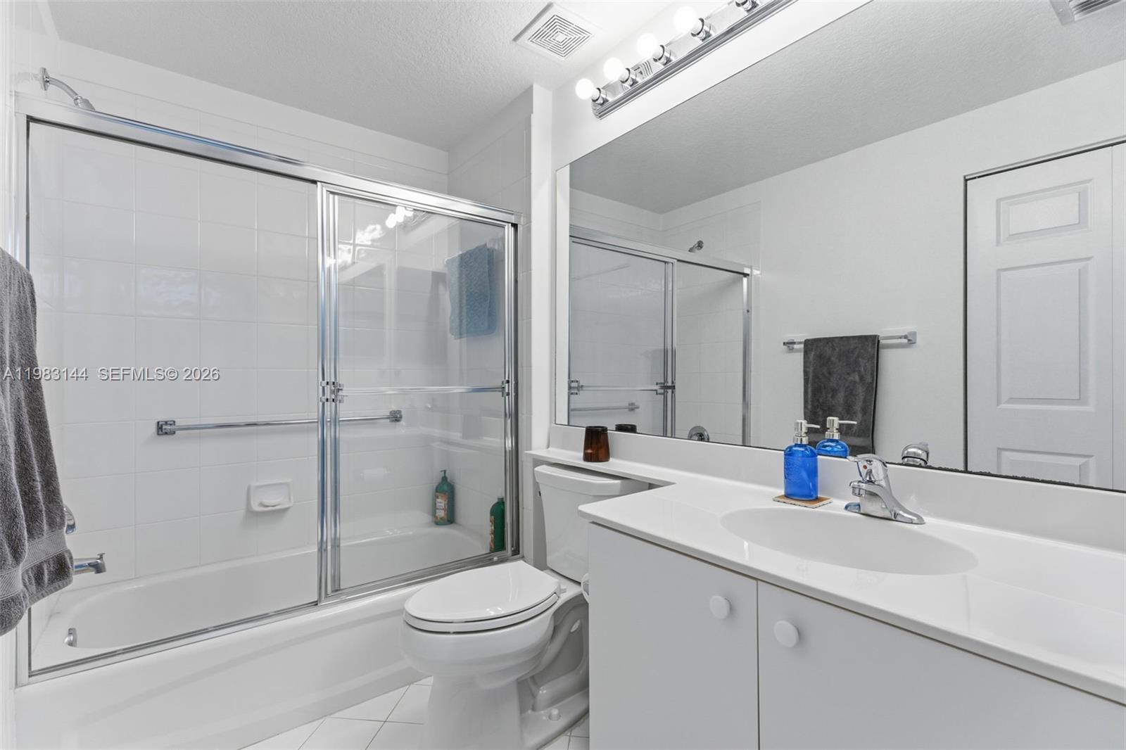 YARDLEY CONDOMINIUM E - Residential