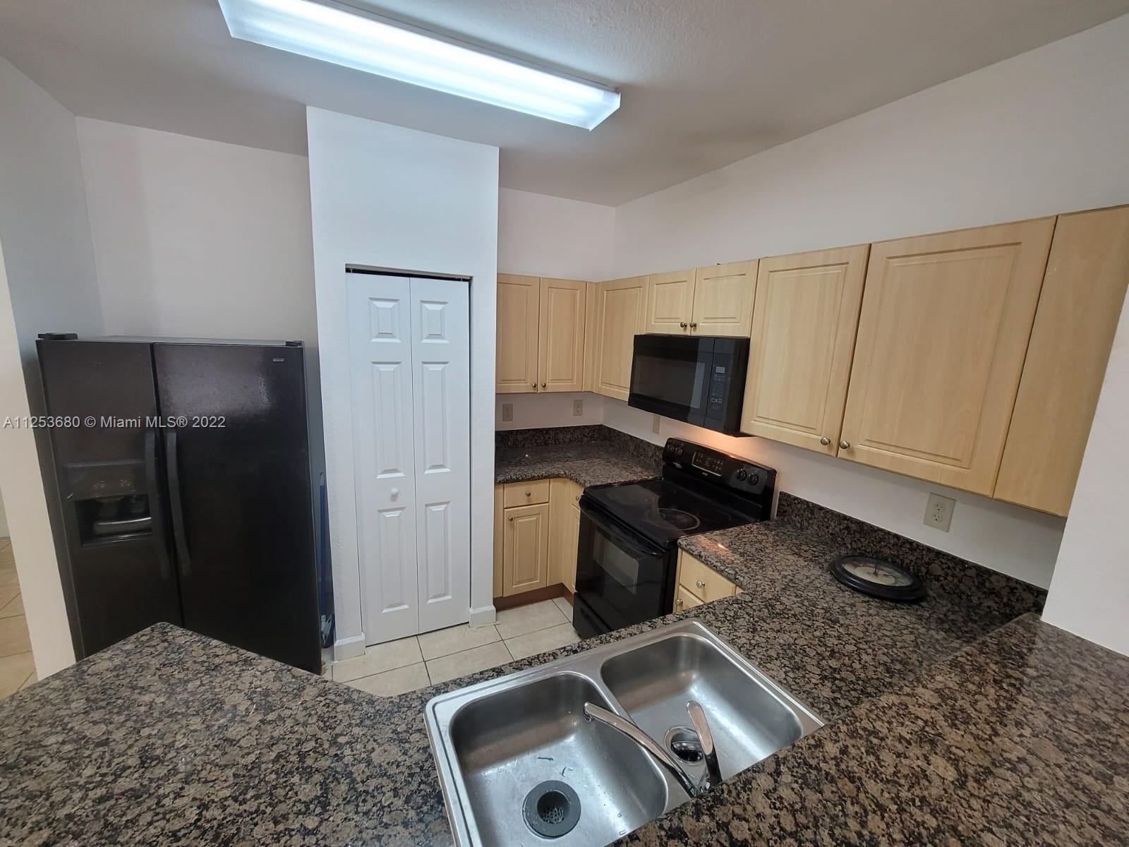 UNITED HOMES AT BELLA VIS - Residential Lease