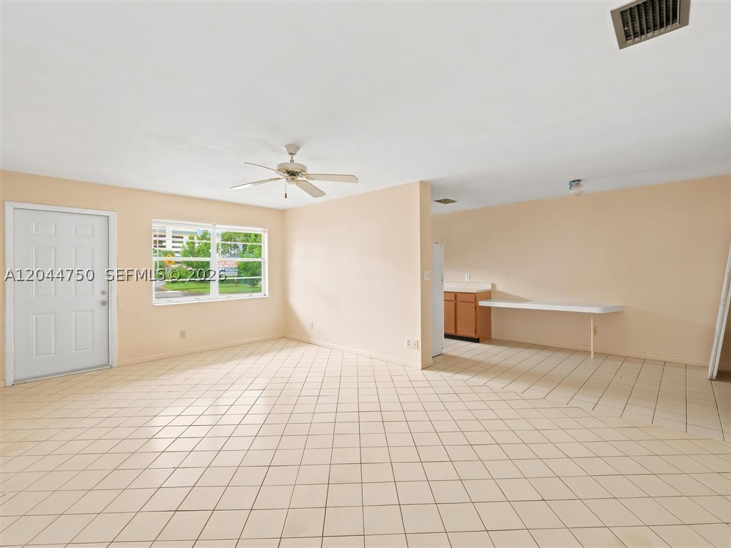 HALLANDALE PARK - Residential Income