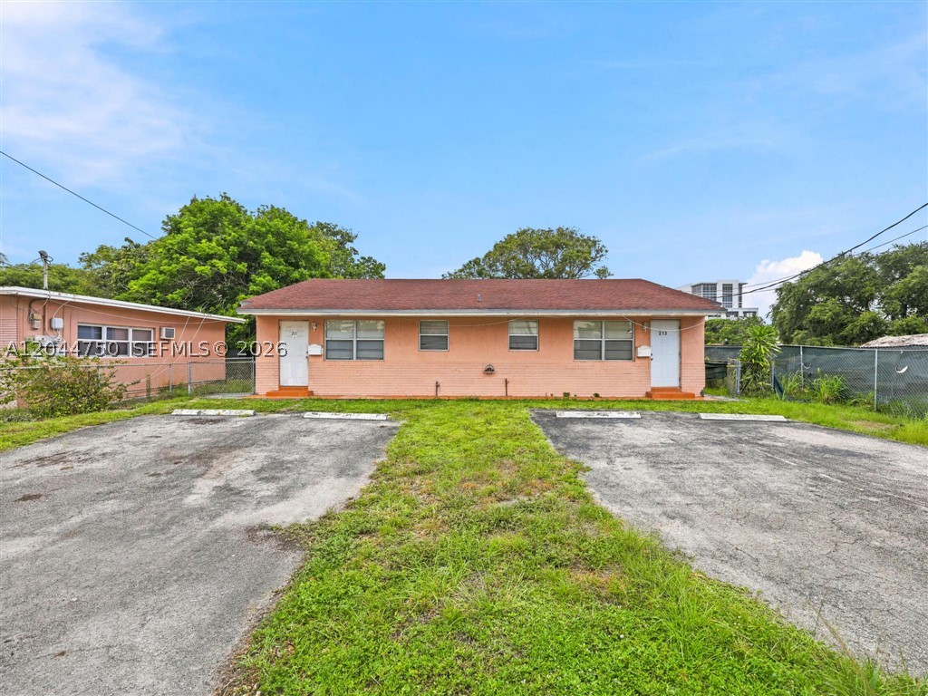 HALLANDALE PARK - Residential Income