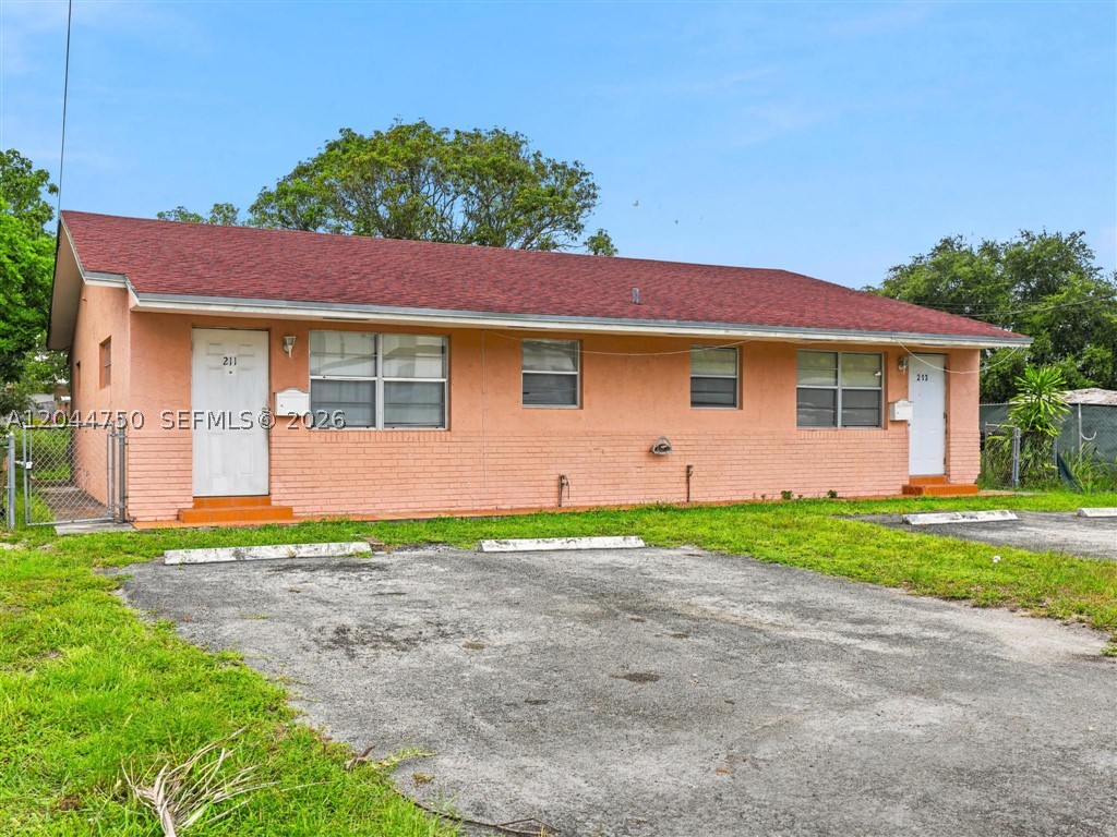 HALLANDALE PARK - Residential Income