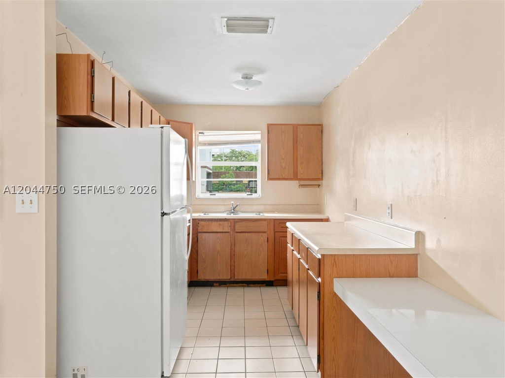 HALLANDALE PARK - Residential Income