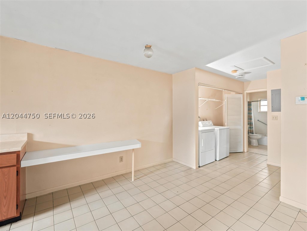 HALLANDALE PARK - Residential Income