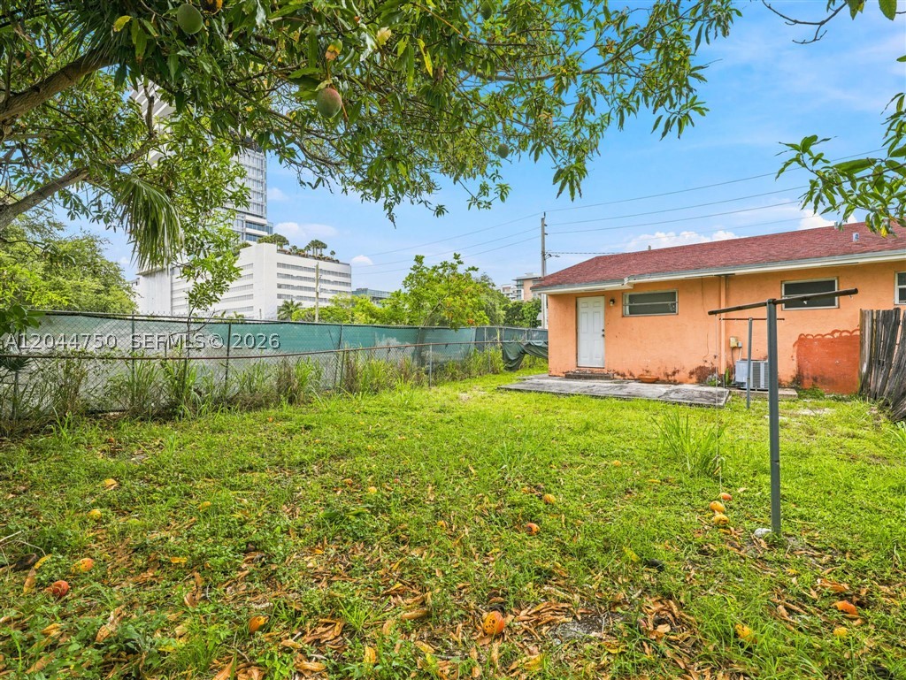 HALLANDALE PARK - Residential Income