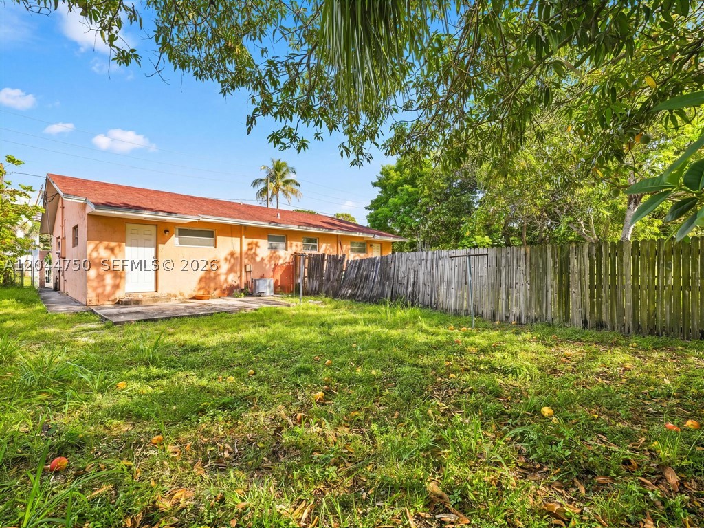 HALLANDALE PARK - Residential Income