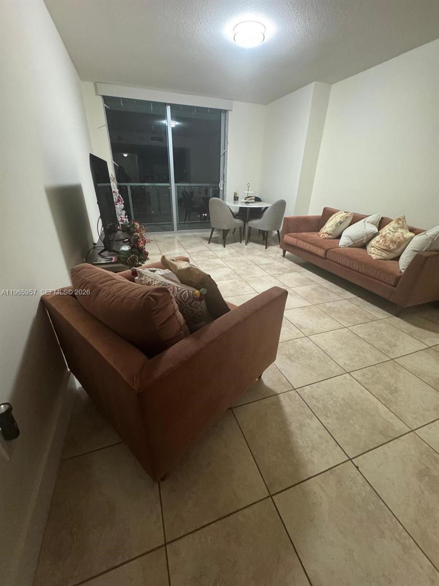 TAO SAWGRASS CONDOMINIUM - Residential