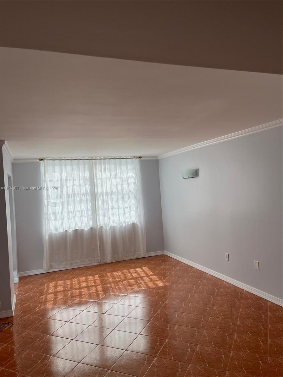 ADMIRALS PORT CONDO WEST - Residential