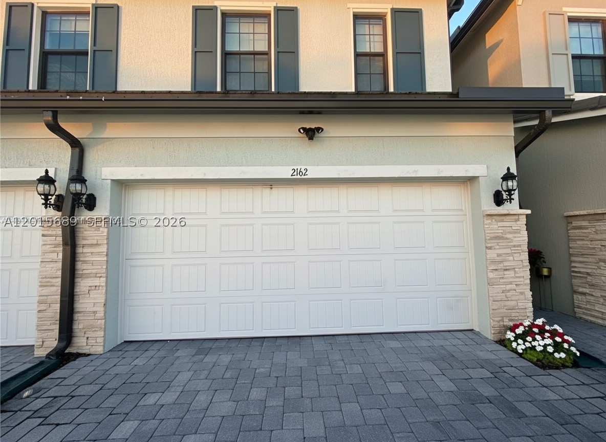 OAK TREE PROPERTY REDEVEL - Residential