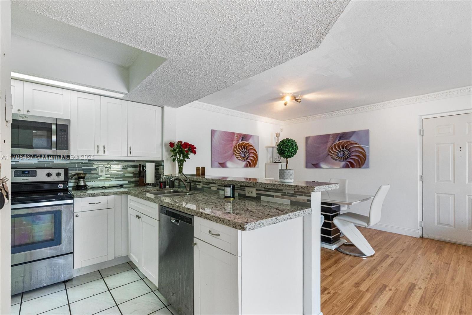 VILLA RUSTICA I CONDO - Residential Lease