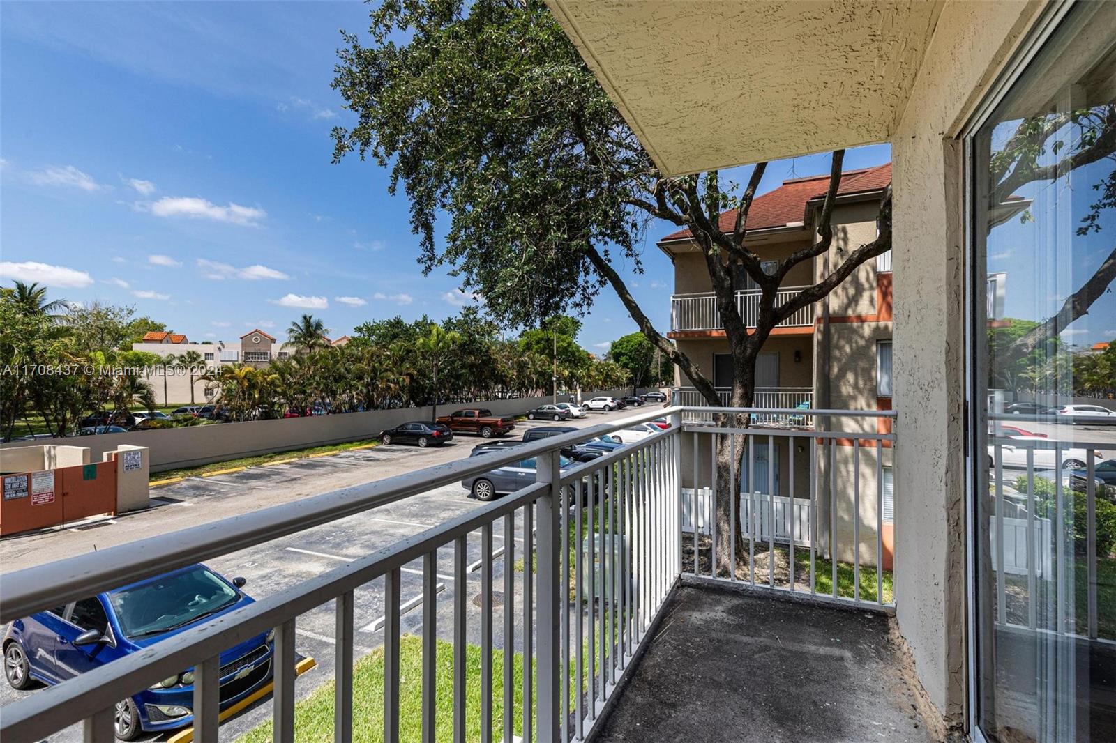 VILLA RUSTICA I CONDO - Residential Lease