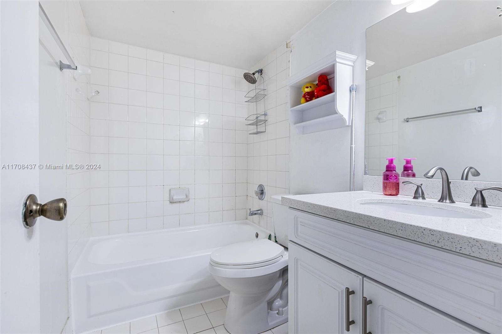 VILLA RUSTICA I CONDO - Residential Lease