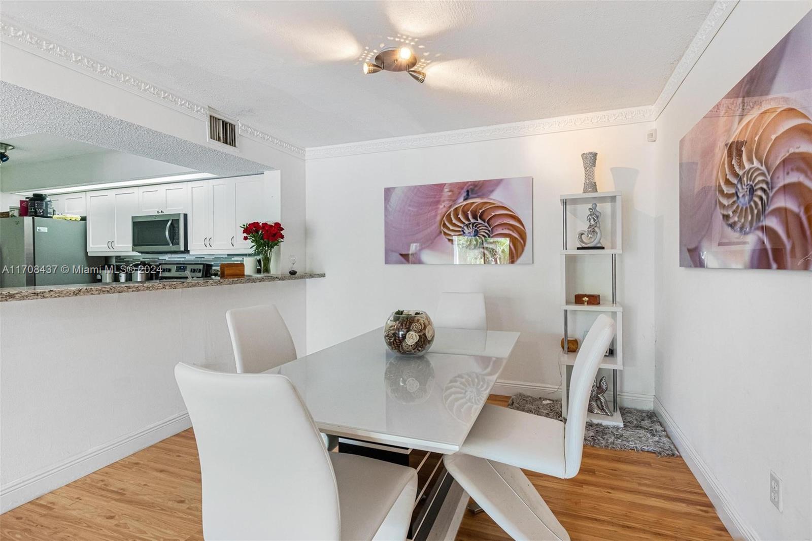VILLA RUSTICA I CONDO - Residential Lease
