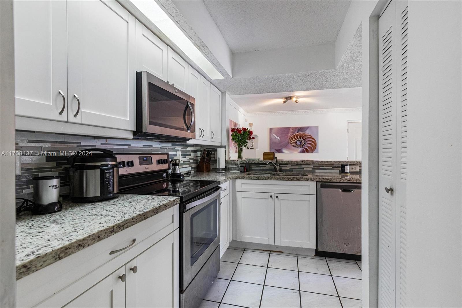 VILLA RUSTICA I CONDO - Residential Lease